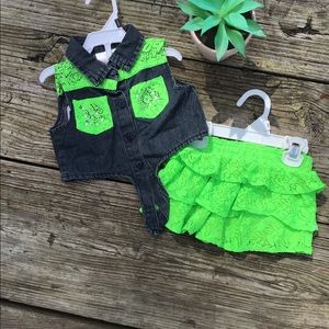 Neon Green Skirt Outfit 💚
